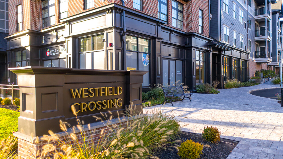 Primary Photo - Westfield Crossing