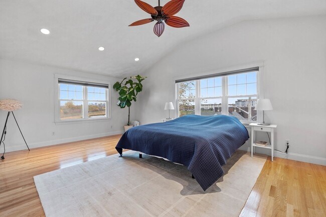 Building Photo - 42 Orchard St