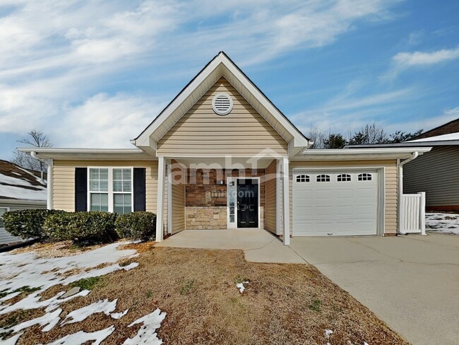 Building Photo - 201 Charlotte Ct