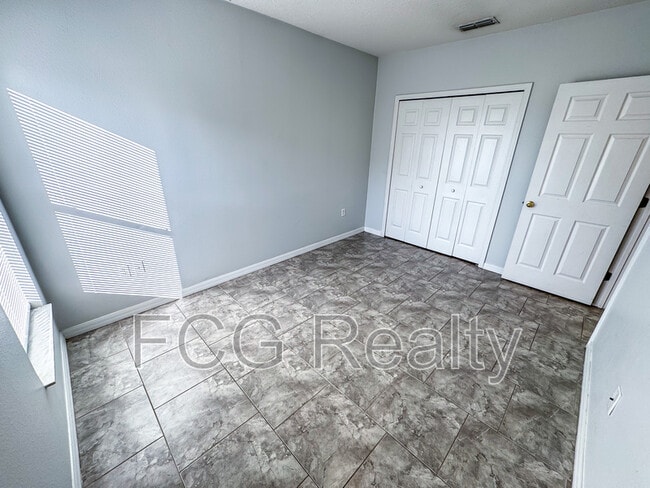 Building Photo - 702 Colville Pl