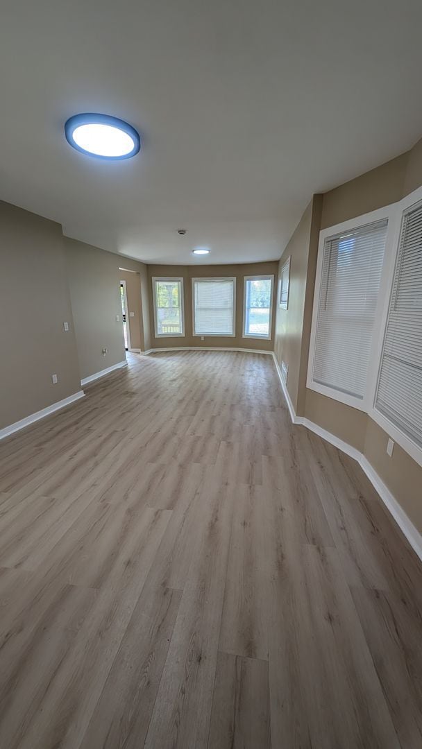 Building Photo - Newly Renovated Two-Bedroom