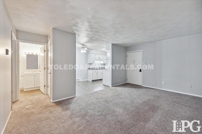 Interior Photo - Secor Woods