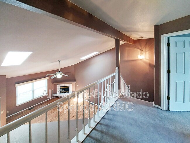 Building Photo - 6568 Foxdale Cir