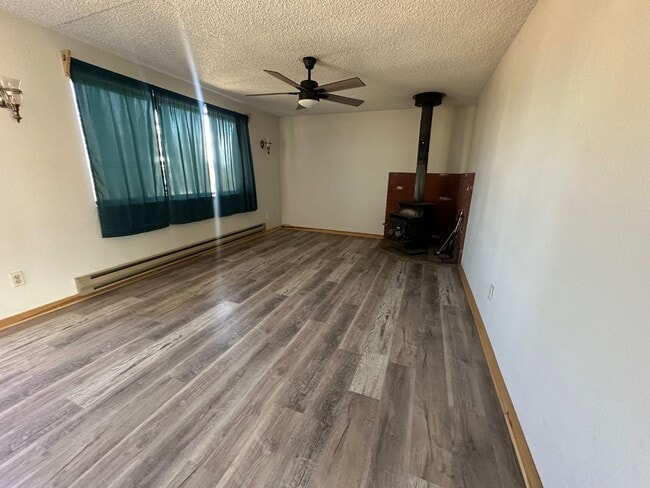 Building Photo - 311 9th St