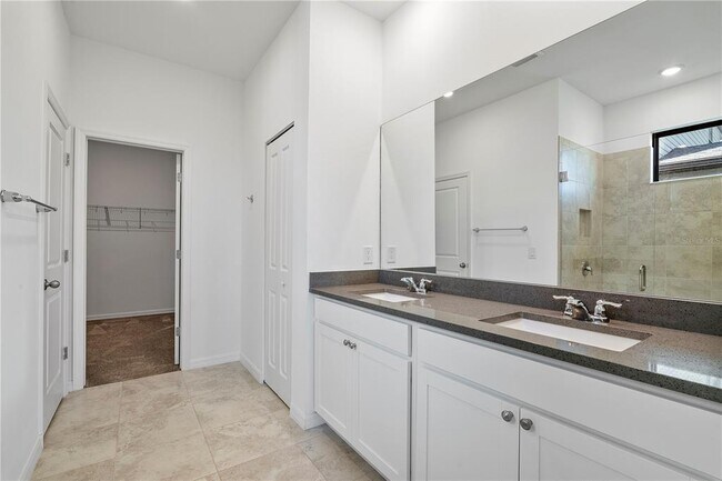 Building Photo - 16369 Palmetto St