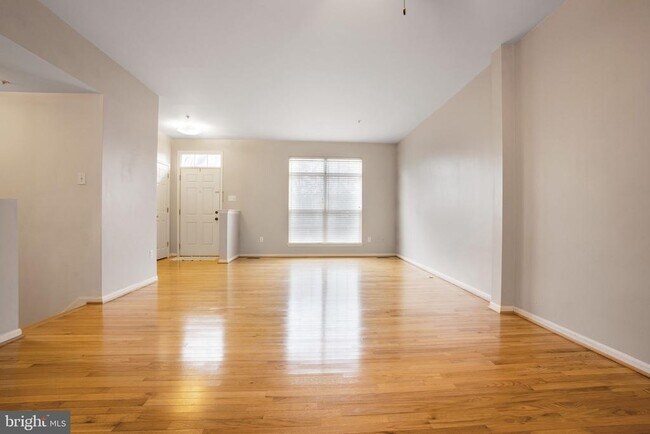 Building Photo - 13008 Shamrock Glen Dr