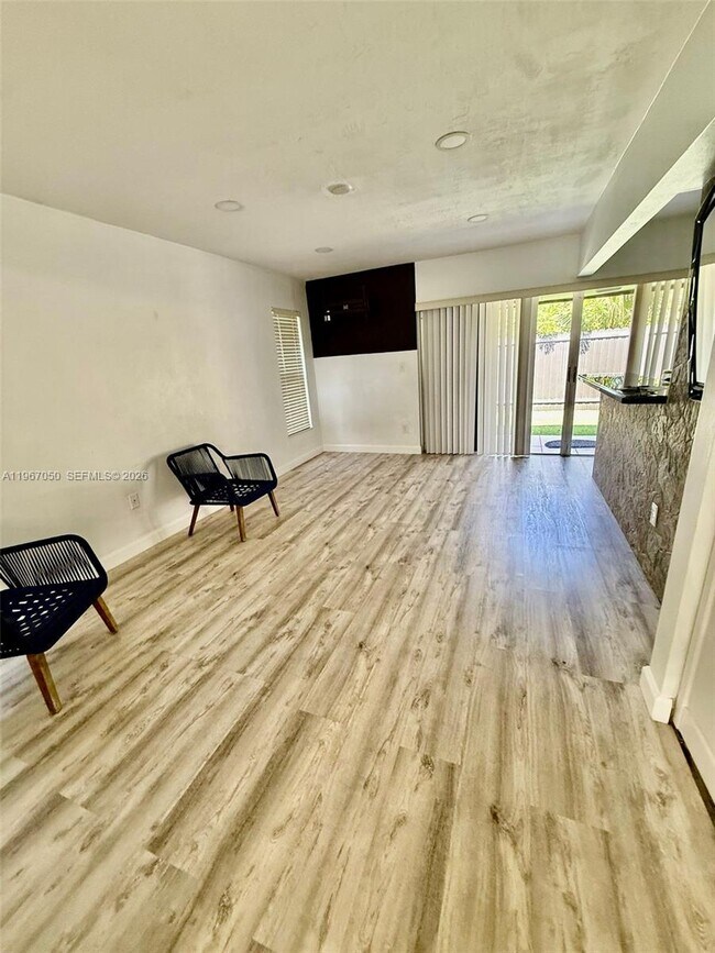 Building Photo - 11914 SW 125th Pl