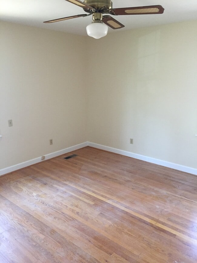 Building Photo - 1301 Brookwood Dr