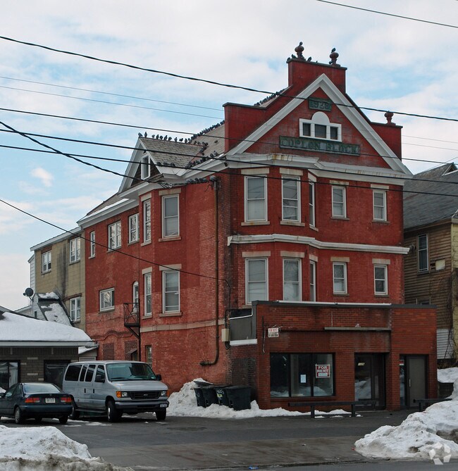 Building Photo - 1326 State St