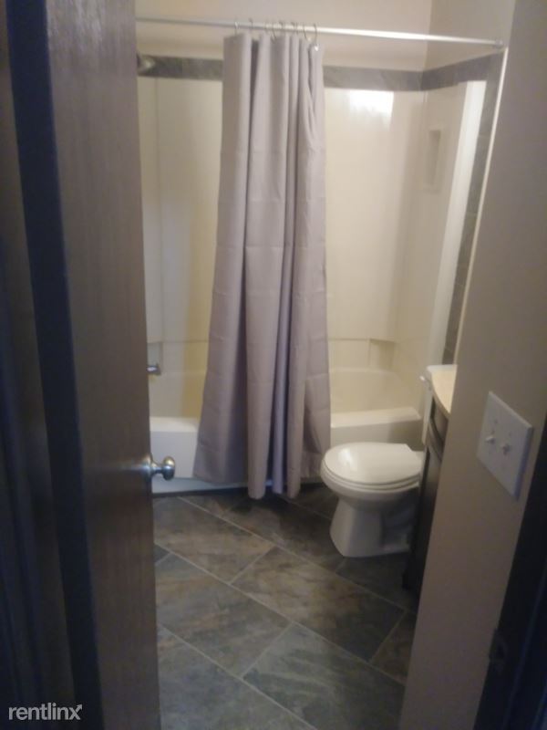 Building Photo - 2 br, 1.5 bath Condo - Peppertree Ln Condo