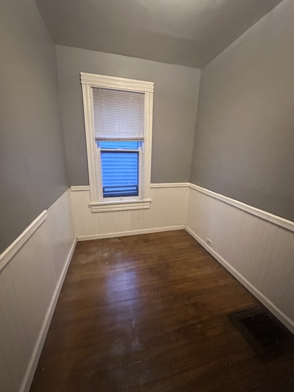 Building Photo - 3816 Archwood Ave