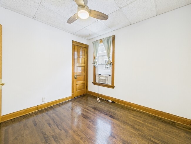Building Photo - 4318 N Albany Ave
