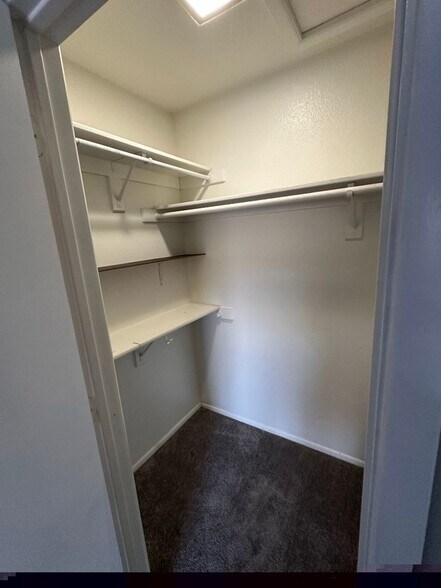 Building Photo - 3502 W Willow Ave