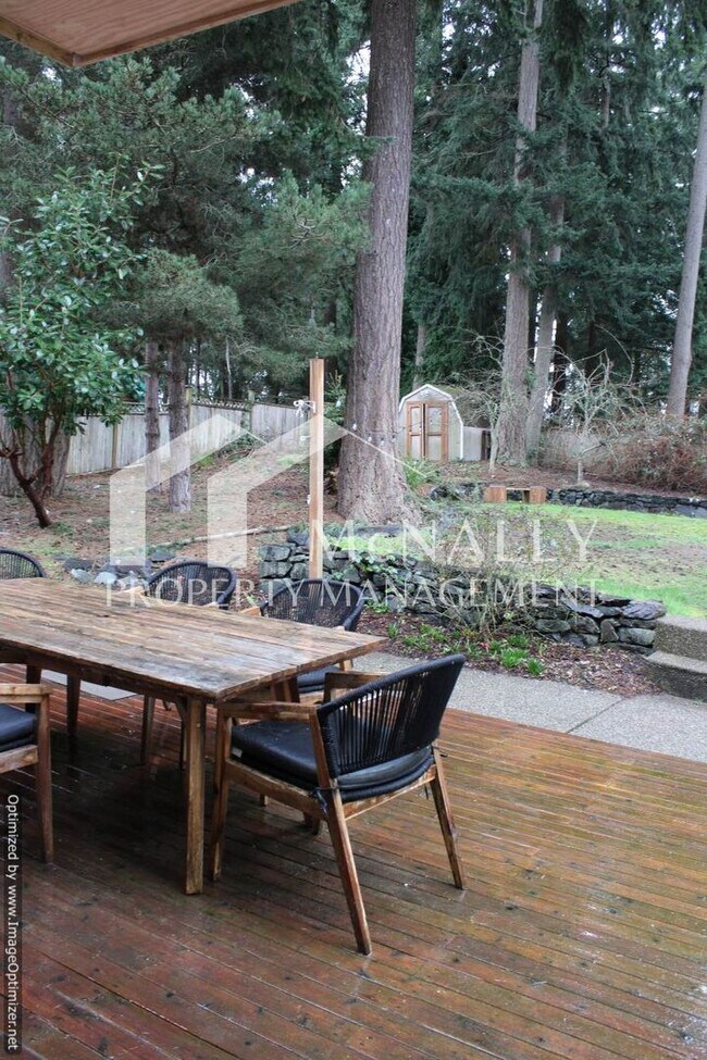 Building Photo - Lovely 3 bedroom Gig Harbor Home