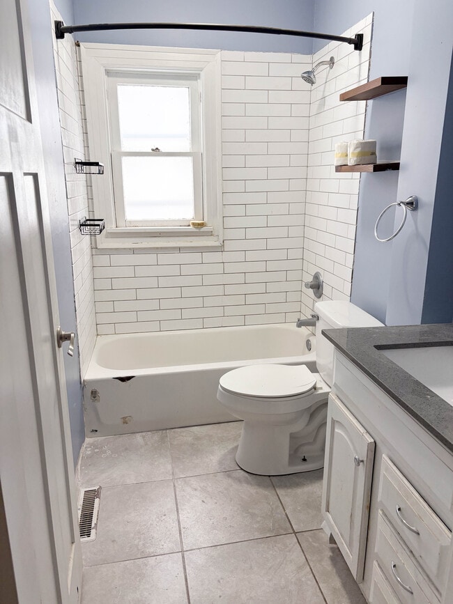 Building Photo - 3407 Graceland Ave