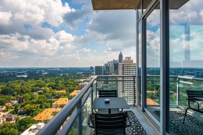 Building Photo - 1065 Peachtree St NE