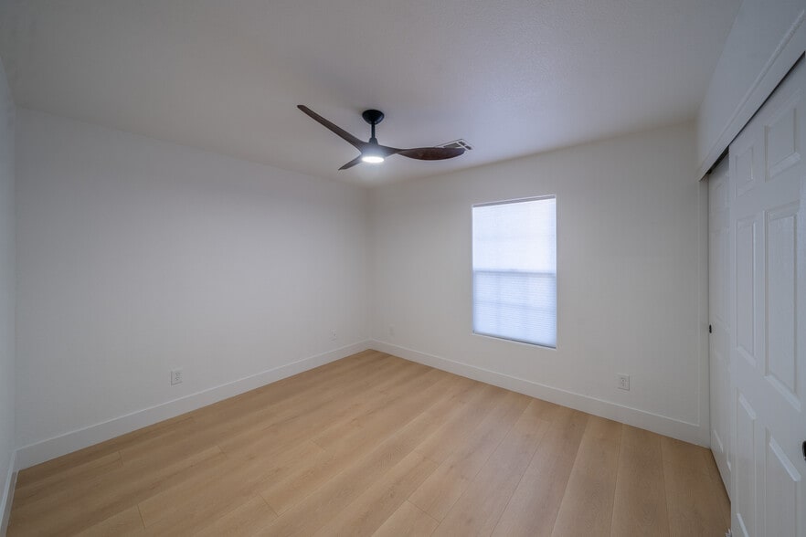 Building Photo - 504 Lacabana Beach Drive