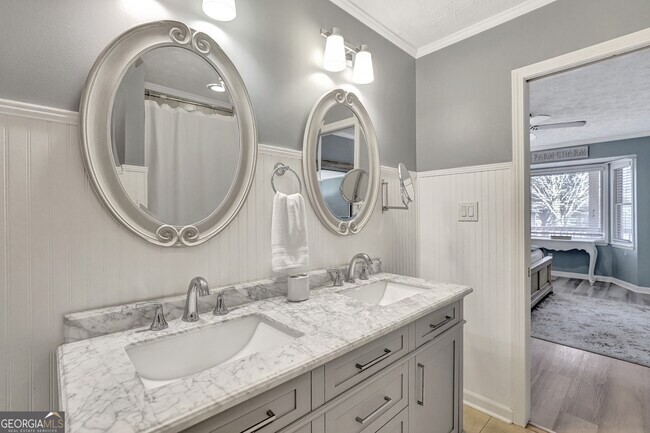 Building Photo - 300 Briarwood Rd