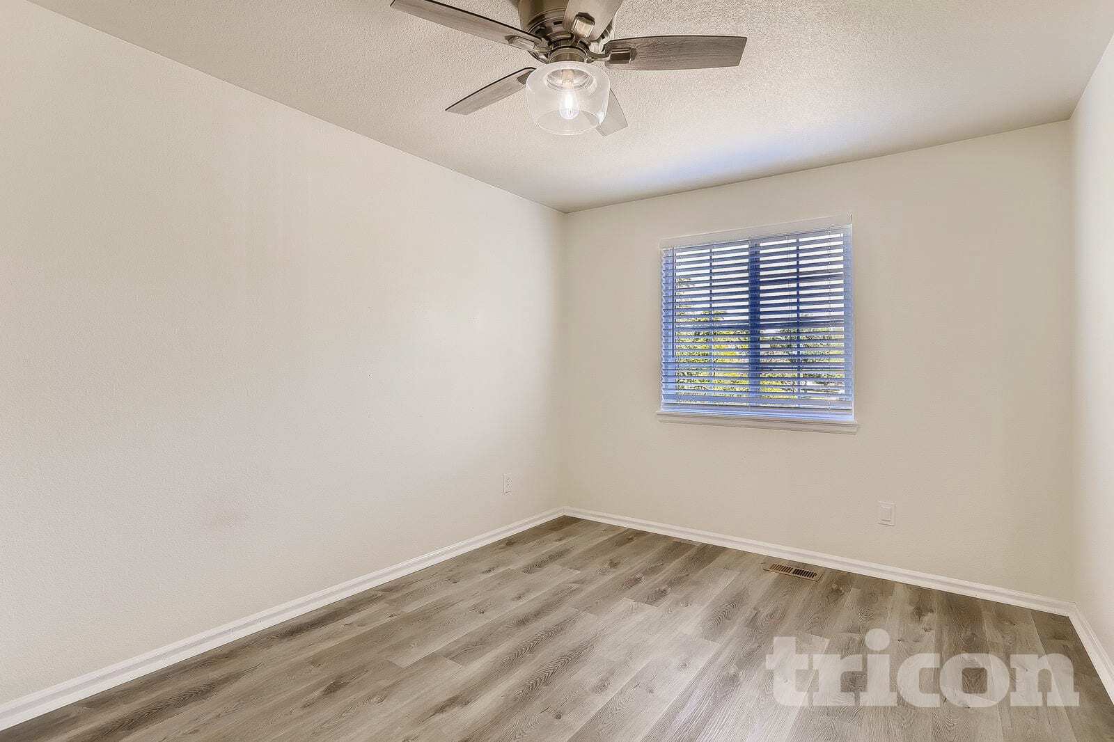 Building Photo - 5305 S Valdai St