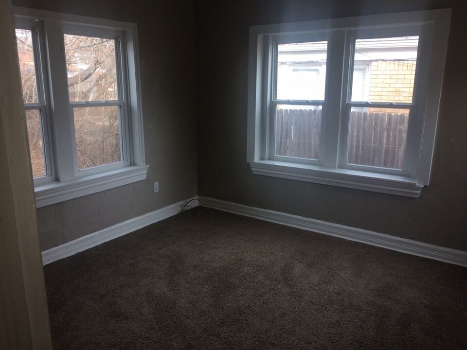 Bedroom 2 - 1121 NW 28th St