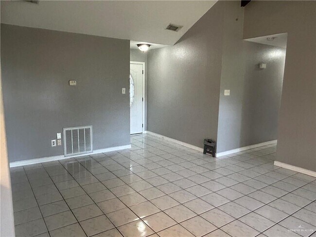 Building Photo - 1512 W Cherry Blossom Cir