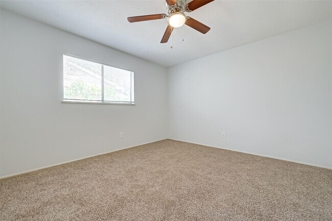 Building Photo - 17414 N Yorkglen Dr