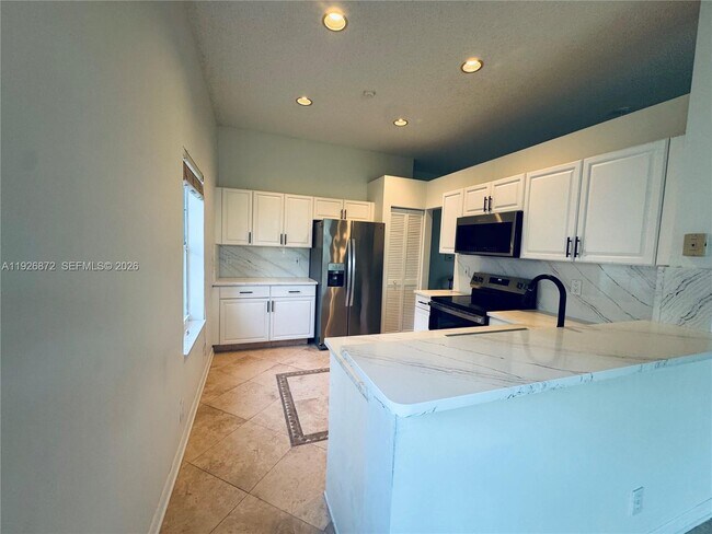 Building Photo - 815 Vista Meadows Dr