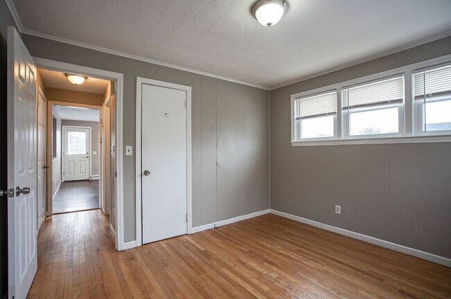 Building Photo - 27 Campbell Dr