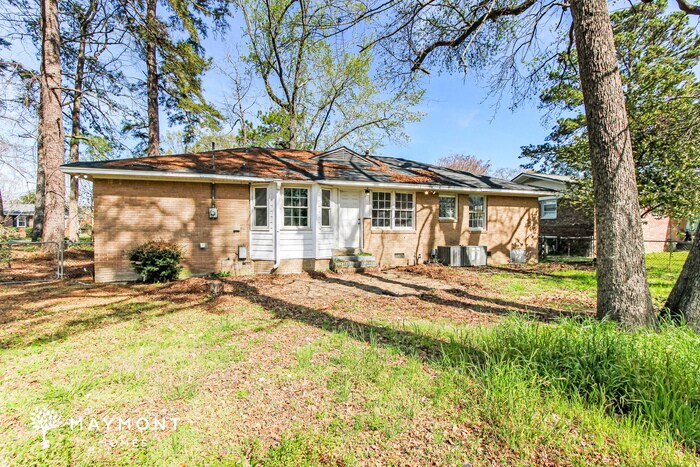 Building Photo - 1601 Granby Rd