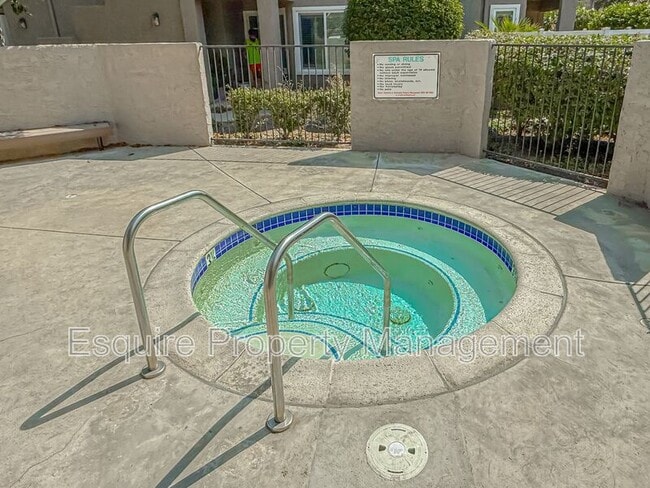 Building Photo - 5965 Paseo Encantada