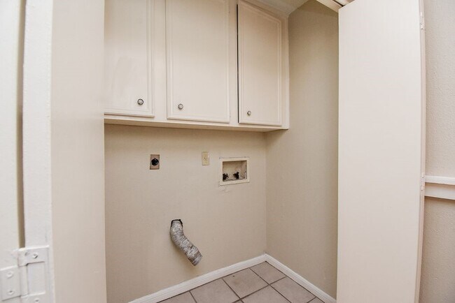 Building Photo - 11280 Braes Forest Dr