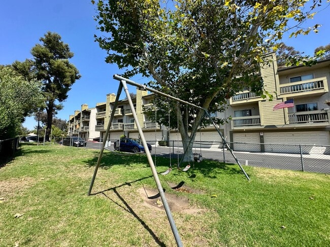 Building Photo - Remodeled  2 Bedroom Condo Near SDSU!!