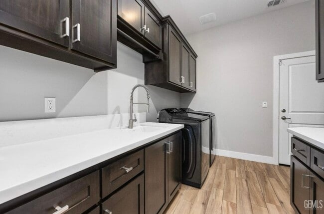 Building Photo - 16612 Bellewood Pl