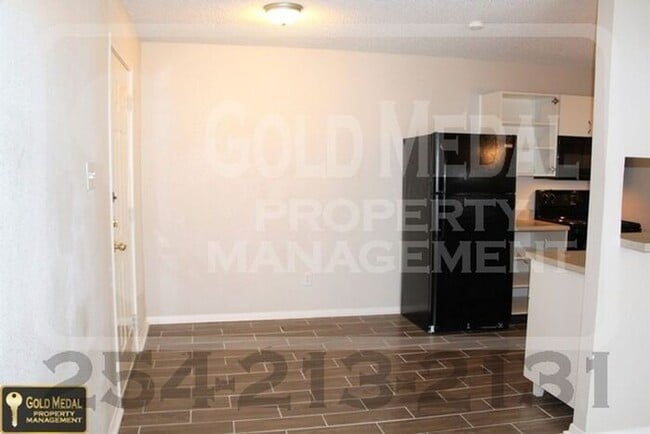 Building Photo - 503 Longhorn Cir