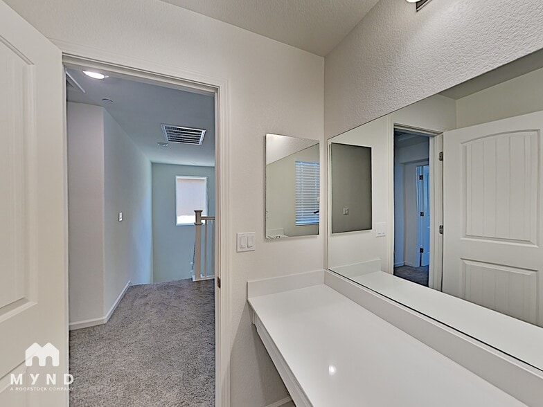 Building Photo - 8176 Kramer Rnch Ln