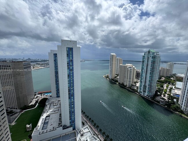 Building Photo - 300 S Biscayne Blvd