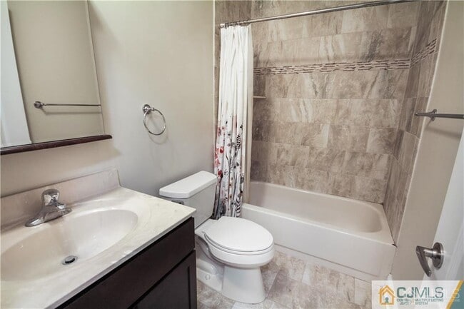 Building Photo - 1611 Raspberry Ct