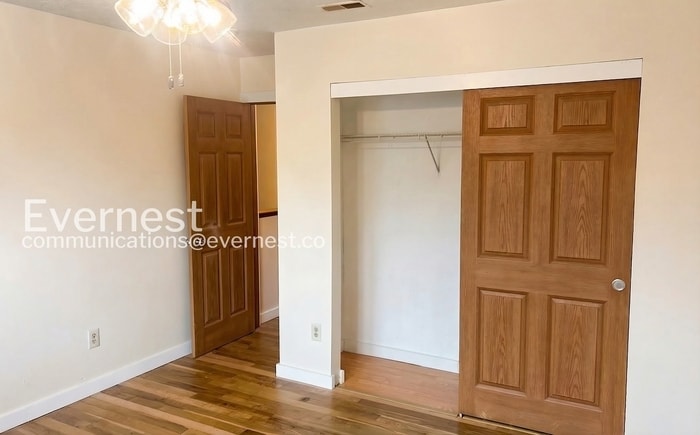 Building Photo - 2566 Edencreek Ln