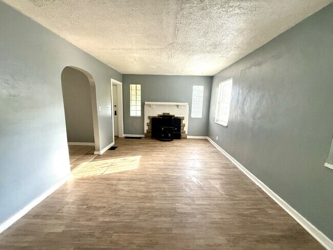 Building Photo - 1406 Kipling Dr