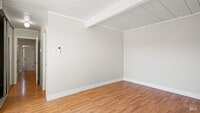 Building Photo - 734 Del Ganado Rd