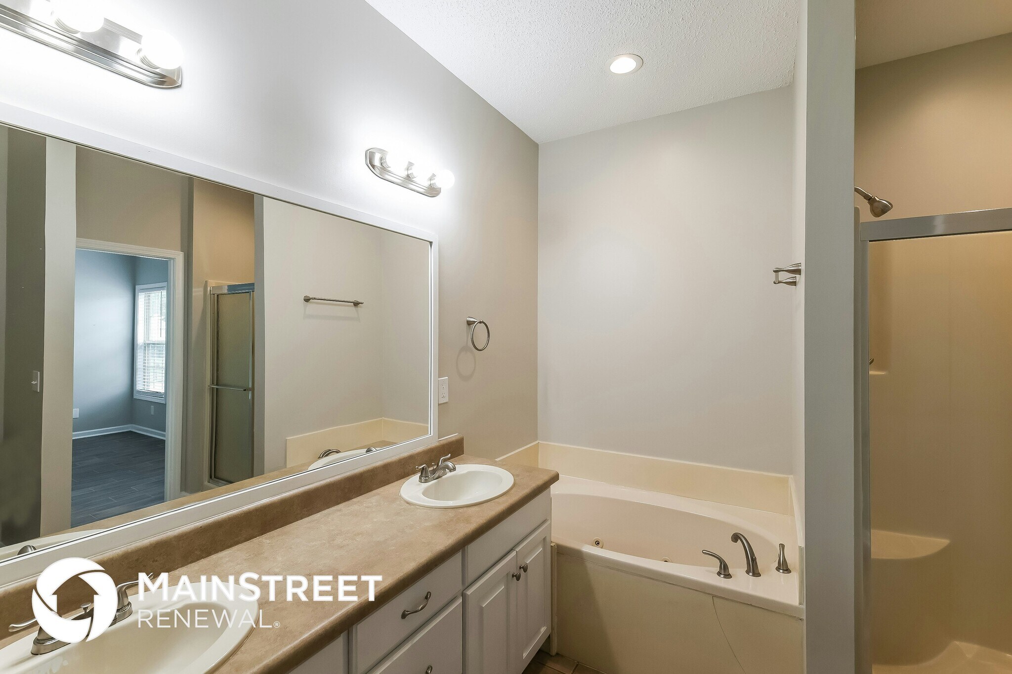 Building Photo - 13923 Highland Pointe Dr