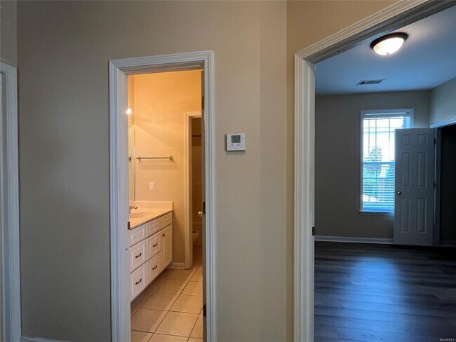 Building Photo - 8951 Alderwood Way