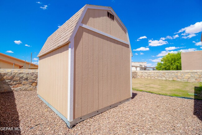 Building Photo - 14749 Sand Gate Dr