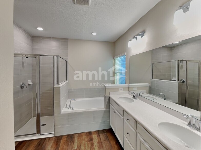 Building Photo - 123 Edge Pk Trl