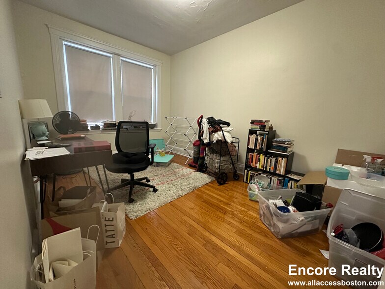 Building Photo - 127 Sutherland Rd