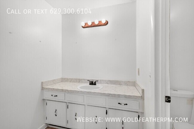 Building Photo - 2901 High Rigger Dr