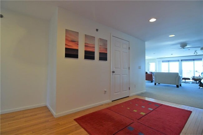 Building Photo - 3 Kirwins Ln
