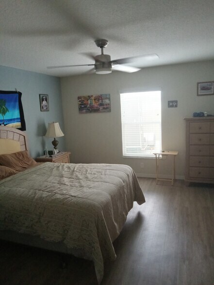 Master - 146 N Crestwood Ave