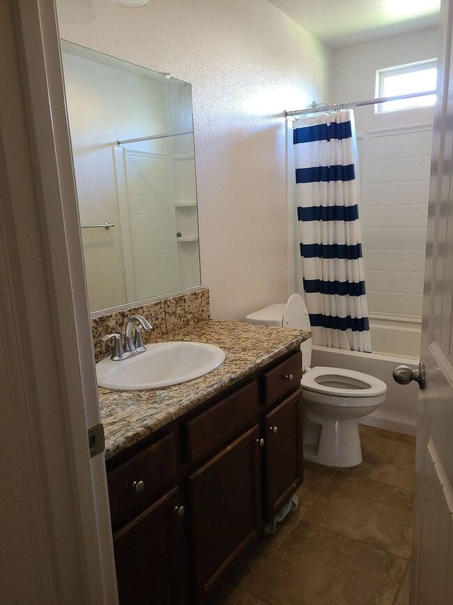 Building Photo - 2578 Bell Port Ave