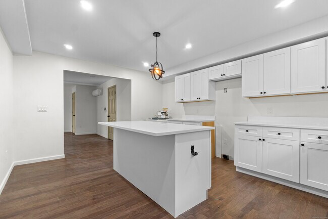 Building Photo - 1285 Townsend Ave